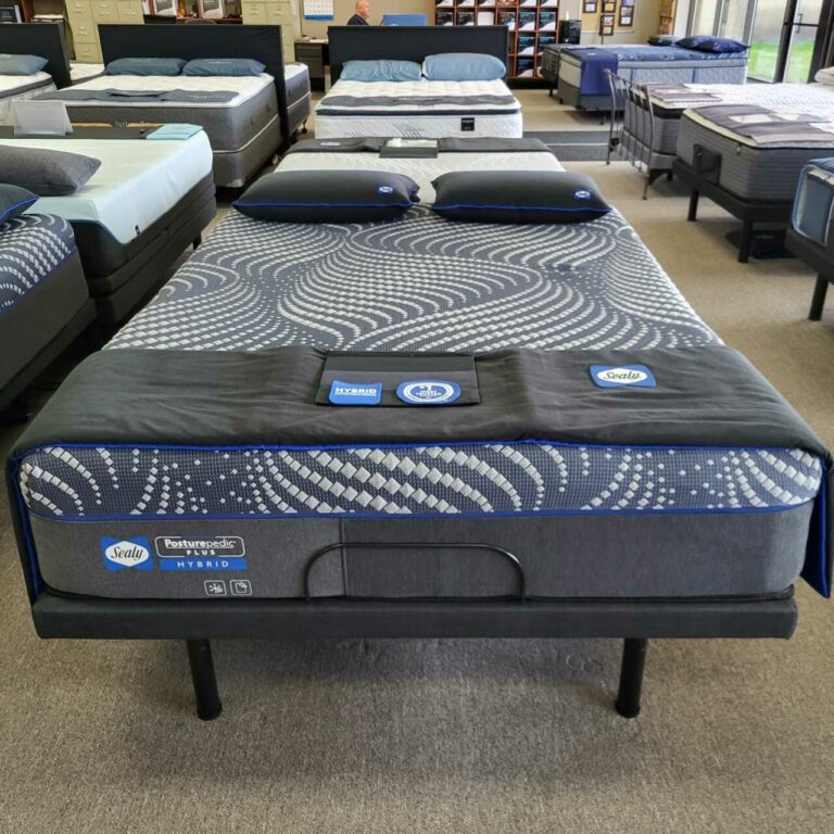 Sealy Posturepedic Plus HybridHigh Point Firm | Mattress Mart